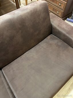 Hnědá pohovka rozkládací - 2