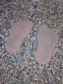 Dlazba betonove patky, nohy - 2