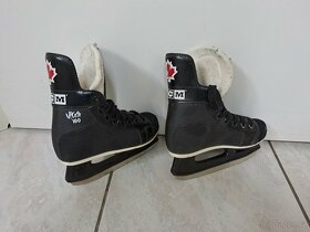 Brusle chlapecké CCM vel. 29 - 2