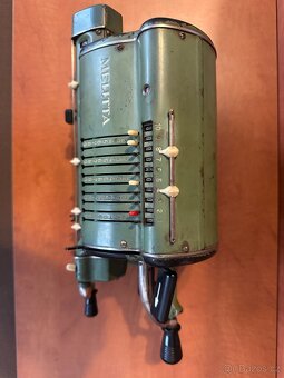 Mechanická kalkulačka Melitta - 2