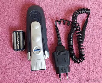 Holící strojek Braun. - 2