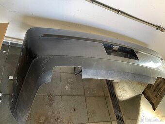 Zadní nárazník Dodge challenger 2010. - 2