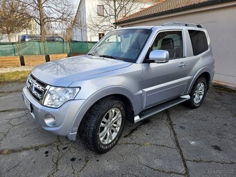 Mitsubishi  Pajero - 2