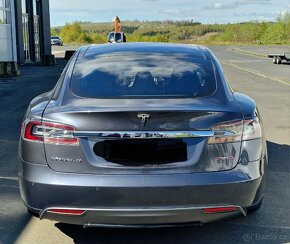 Tesla model s P85DL+ 568 kw 762 hp - 2