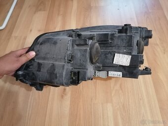 Prave přední světlo na VW Caddy 3 generace - 2