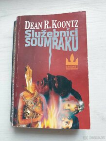 Sci-fi knihy Trůn z dračích kostí a Služebníci soumraku - 2