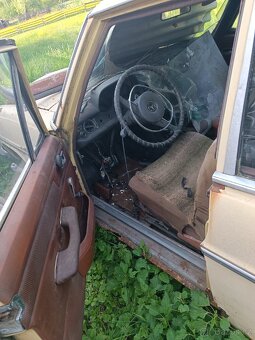 Mercedes W115 dily - 2