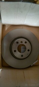 PRODÁM 1 KS PŘEDNÍHO BRZDOVÉHO KOTOUČE BREMBO 09.9922.11 - 2