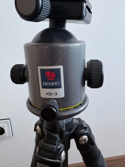 Benro karbonový tripod se stavivovou hlavou KB3 - 2