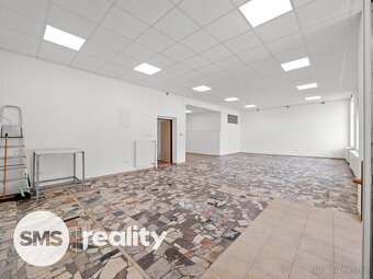 Pronájem obchodního prostoru s bytem – 180 m², Cejle u Jihla - 2