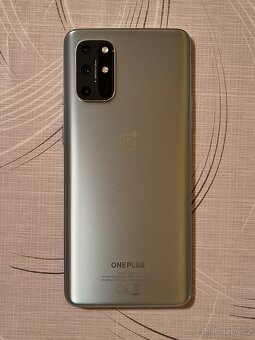 Oneplus 8t 8/128GB pěkný stav - 2
