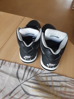 boty Nike - 2