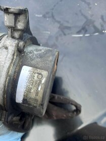 vakuová pumpa e90 306d3 - 2