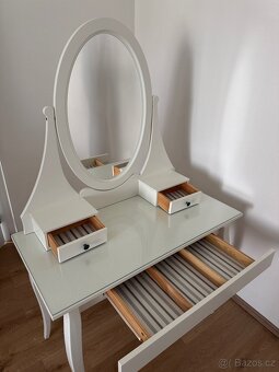 Toaletní stolek se zrcadlem zn. Ikea Hemnes - 2