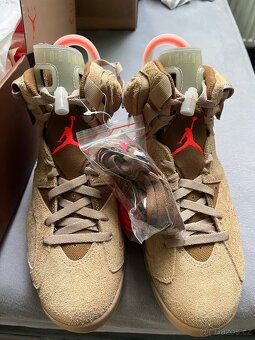 Travis Scott Jordan 6 Retro - 2