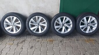 Prodám orig.alu VW s pneu 205/55/16 - 2