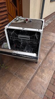 Myčka Electrolux vestavná 60cm - 2