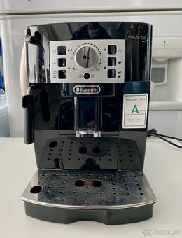 Kávovar DeLonghi Magnifica S - 2