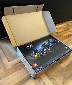 Nové lego Technic 42206 Auto Oracle Red Bull Racing RB20 F1 - 2