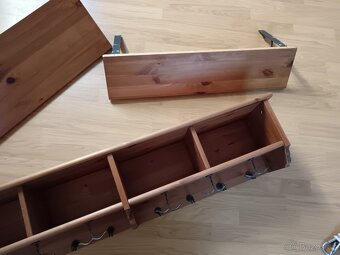 Ikea Leskvik věšák,police - 2