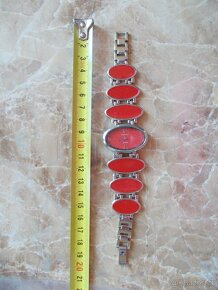 Hodinky červené - 2