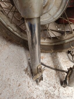 Přední vidlice Jawa - 2