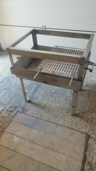 Gril na  makrely, klobásy ,špíz - 2