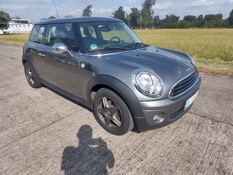Mini Cooper 1.4 70 kW, 2009, najeto 84t km - 2