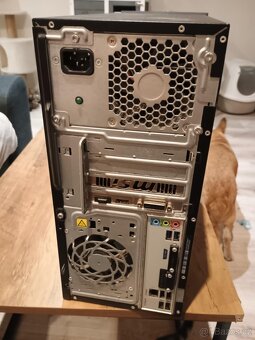 Prodám stolní PC jen skříň - 2