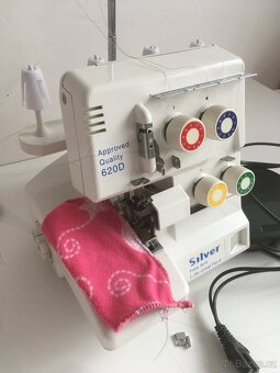 Šicí stroj overlock - 2