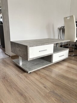 Moderní konferenční stolek - 2