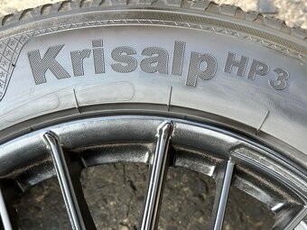 ALU kolo 1x černé 17" 8J ET35 + zimní pneu 235/55/R17 - 2