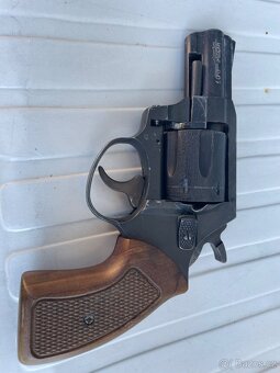 Plynová pistole colt Kora Brno 9 mm - 2