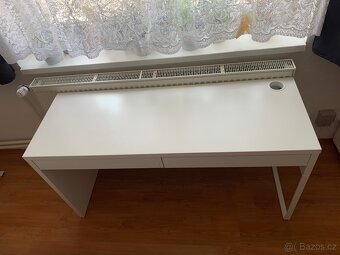 Ikea stůl MICKE 142x50 cm - 2