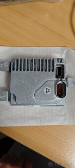 Řídící jednotka xenon Škoda Octavia 2, 2 pin 831-10009-044 - 2
