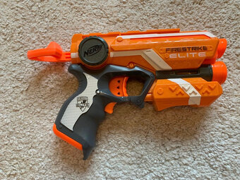 Nerf sada pistolí - 2