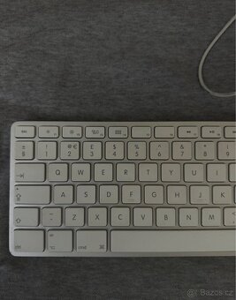Apple Keyboard Wired - 2
