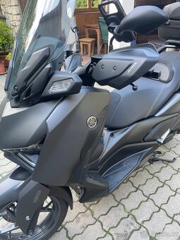 Yamaha xmax - 2