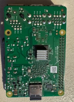 Raspberry Pi 3B - 1GB RAM + 32GB SD Karta - 2