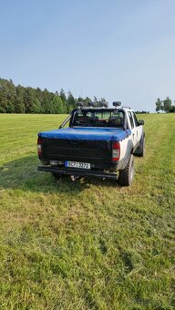 Nissan Navara double cab - 2