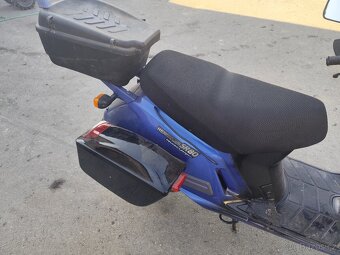 Skútr 80 ccm - 2
