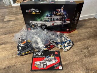 LEGO Icons ECTO-1 Krotitelé duchů 10274 - 2