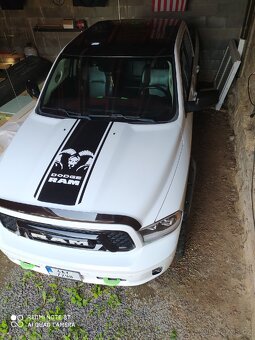 Dodge Ram 1500 Laramie - 2