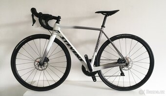 Silniční karbonové kolo Stevens Izoard Pro Disc (2021) – bíl - 2