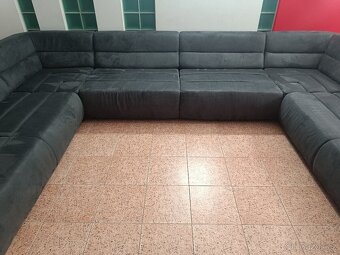 Rohová sedačka do U – 415x260x260 cm, málo používaná - 2