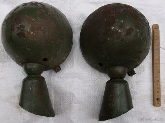 prodám stará světla na auta, zemědělské stoje. Různé druhy.. - 2