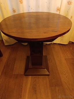 Prodám zajímavý secesní stolek - 2