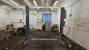 Dvousloupový zvedák Ever-Eternal EE 6253 - 2