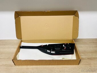 BMW F44 zadní světlo - 2