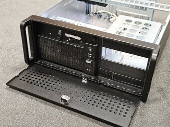 Prumyslovy case ATX - 2